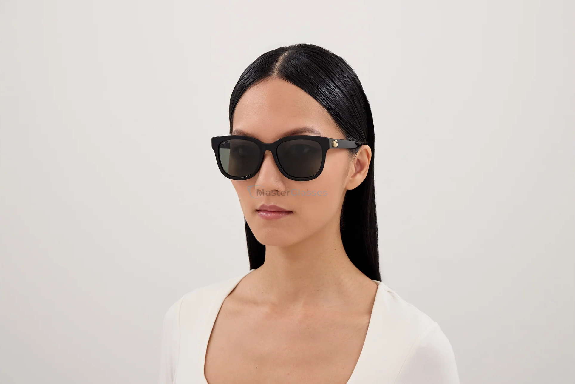 Солнцезащитные очки Gucci GG2126SK-001 55