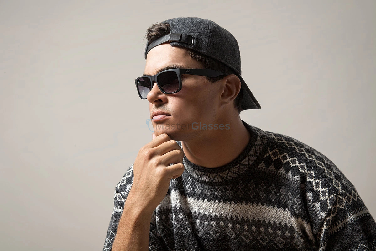 Солнцезащитные очки Ray-Ban Justin Classic RB4165 601/8G